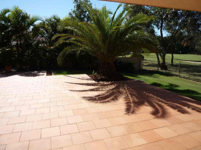 19 Hazel Court, Arundel QLD 4214