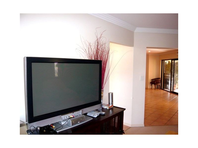 35 Maltravers Drive, Arundel QLD 4214