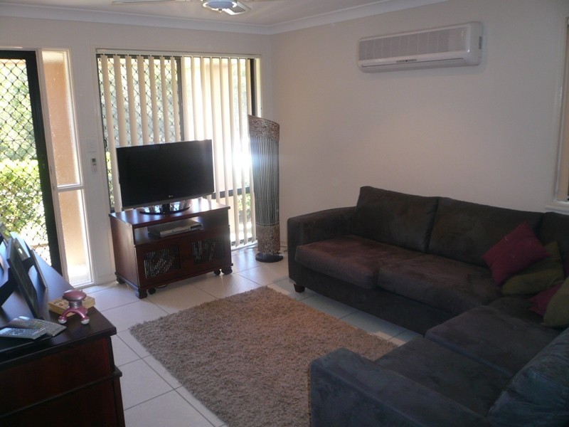 29/13 Hervey Street, Pacific Pines QLD 4211