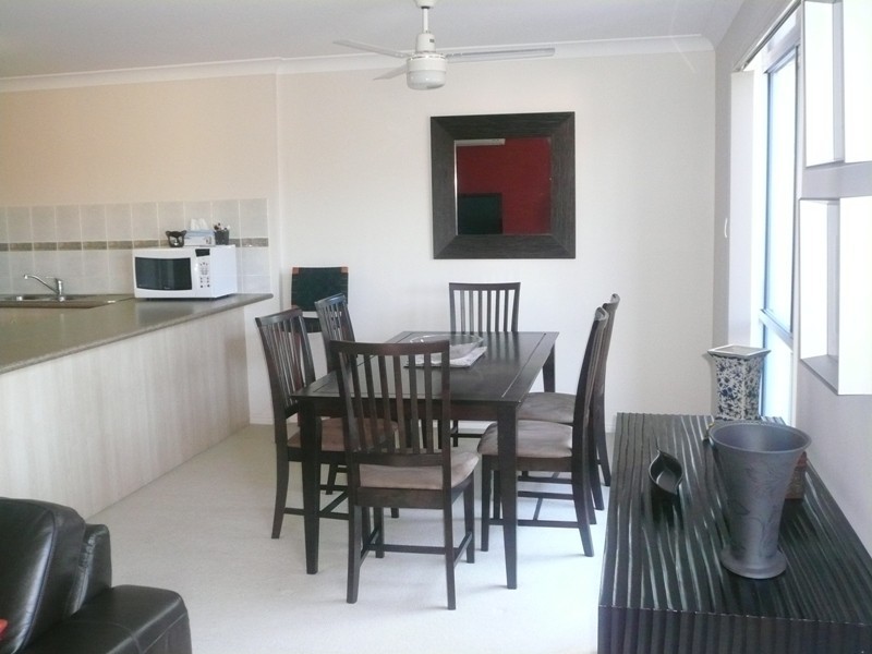 2/747 Ashmore Road, Ashmore QLD 4214