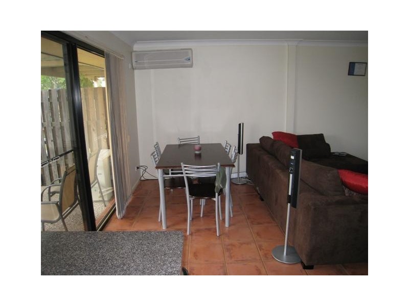 19 Harrow Place, Arundel QLD 4214