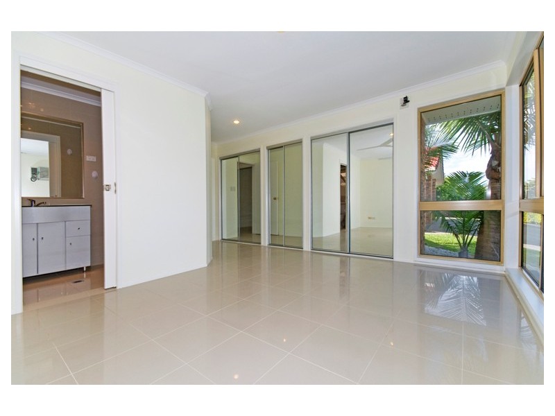 3 Von Nida Street, Parkwood QLD 4214