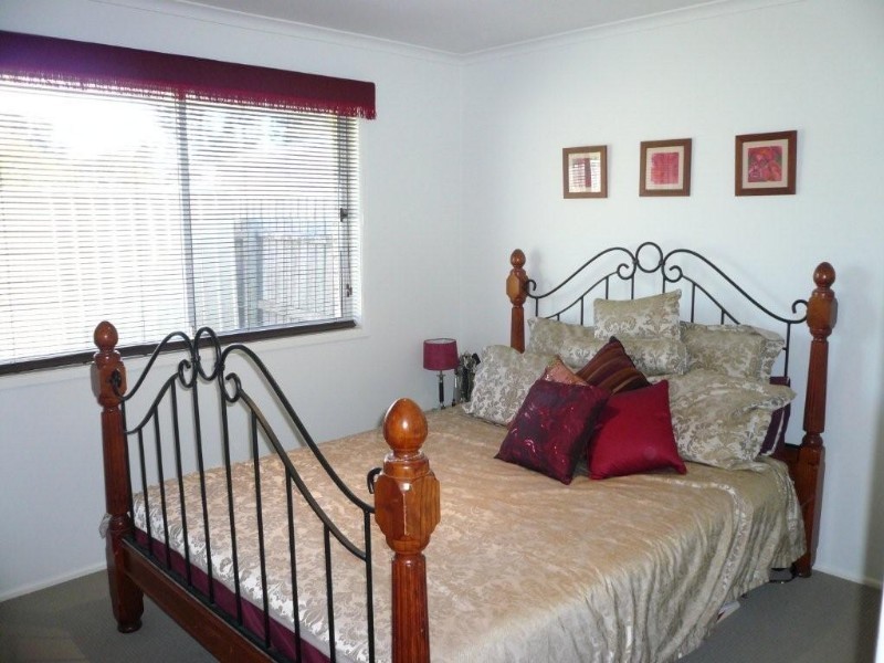 126 Kumbari Avenue, Labrador QLD 4215