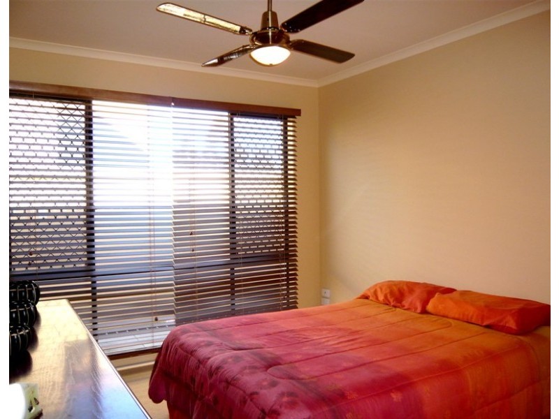 3 Petworth Court, Arundel QLD 4214