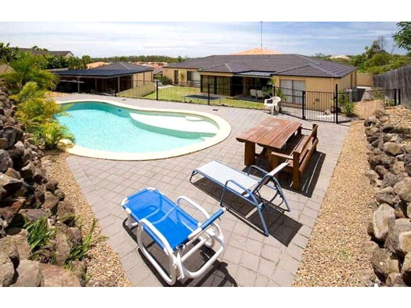 3 Petworth Court, Arundel QLD 4214