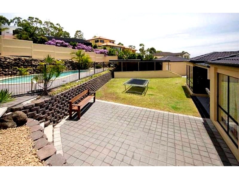 3 Petworth Court, Arundel QLD 4214