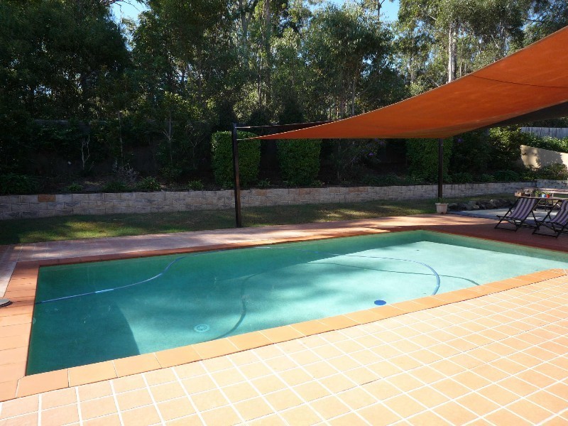 87 Arun Drive, Arundel QLD 4214