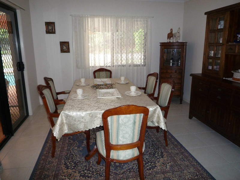 87 Arun Drive, Arundel QLD 4214