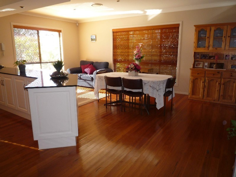 3 Midhurst Court, Arundel QLD 4214