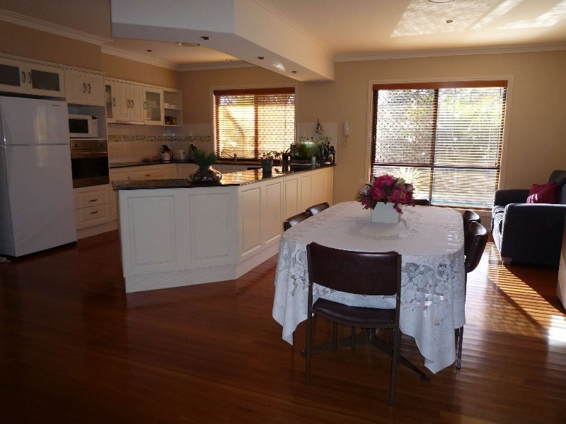 3 Midhurst Court, Arundel QLD 4214
