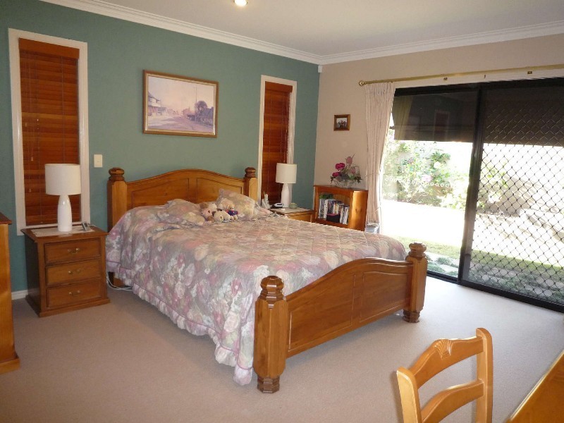 3 Midhurst Court, Arundel QLD 4214