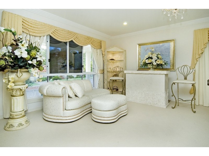 47 Canada Place, Arundel QLD 4214