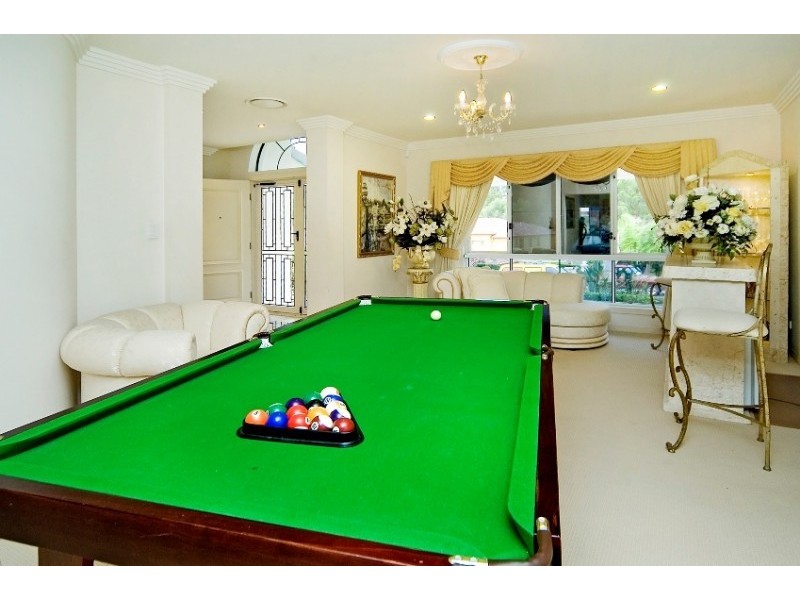 47 Canada Place, Arundel QLD 4214