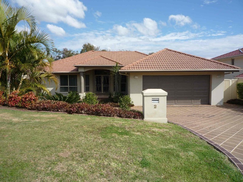 2 Tanzen Drive, Arundel QLD 4214