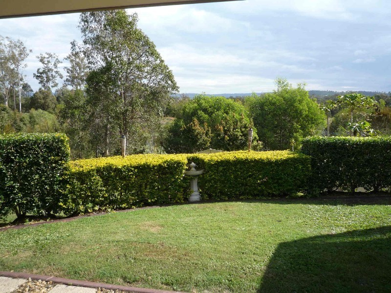 2 Tanzen Drive, Arundel QLD 4214