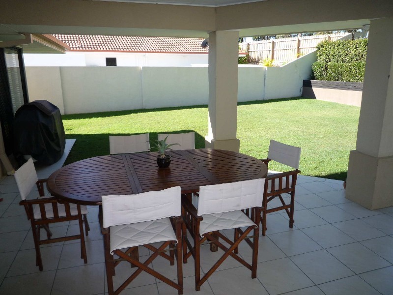 67 Arun Drive, Arundel QLD 4214