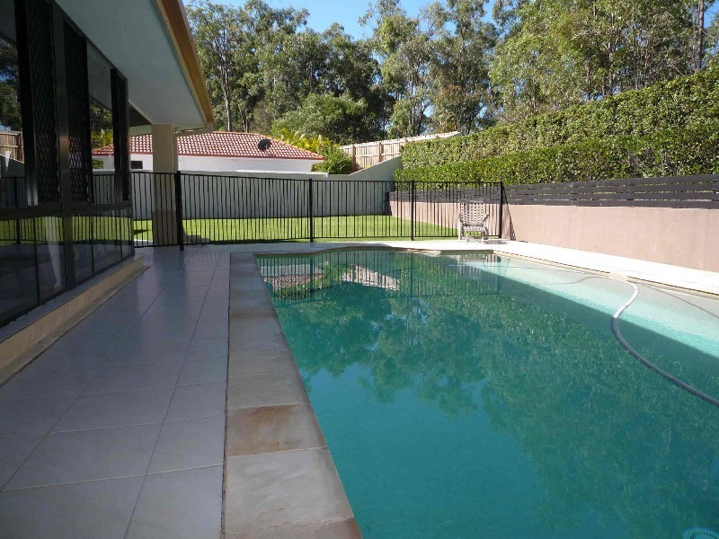 67 Arun Drive, Arundel QLD 4214