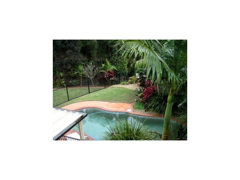 4 Deal Cove, Arundel QLD 4214