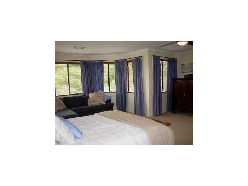 4 Deal Cove, Arundel QLD 4214