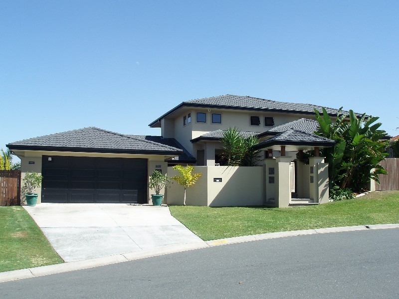 12 Eastbourne Chase, Arundel QLD 4214