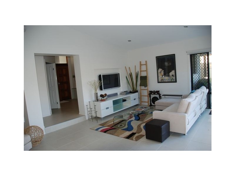 52 Ingles Circuit, Arundel QLD 4214