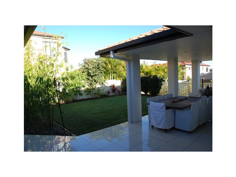 52 Ingles Circuit, Arundel QLD 4214