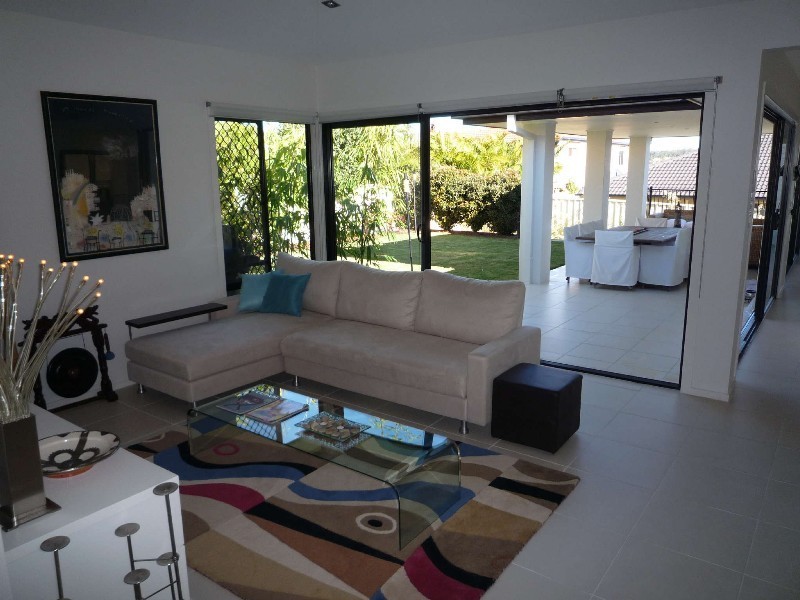 52 Ingles Circuit, Arundel QLD 4214