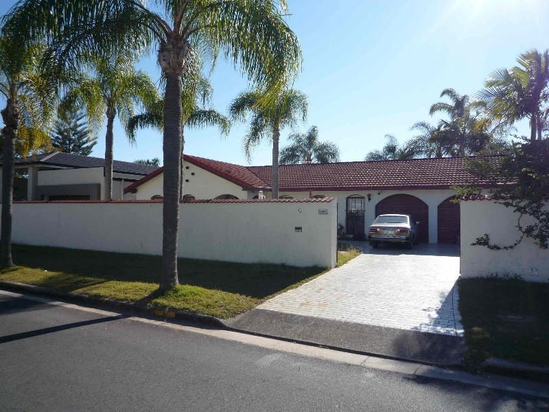 9 Cabana BoulevaRoad, Benowa QLD 4217