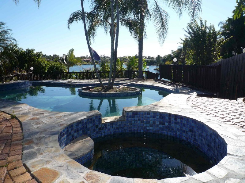 9 Cabana BoulevaRoad, Benowa QLD 4217