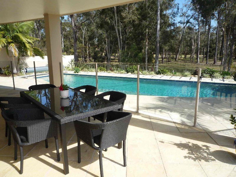 7 Blackfen Court, Arundel QLD 4214