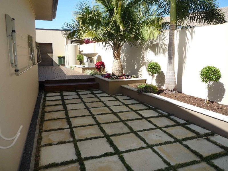 7 Blackfen Court, Arundel QLD 4214