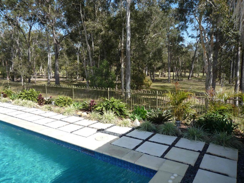 7 Blackfen Court, Arundel QLD 4214