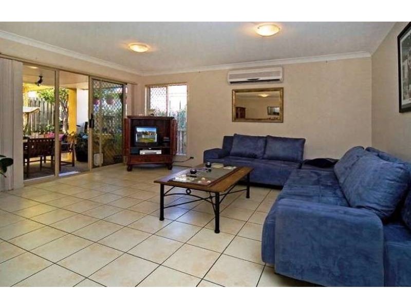 50 Marble Arch Place, Arundel QLD 4214