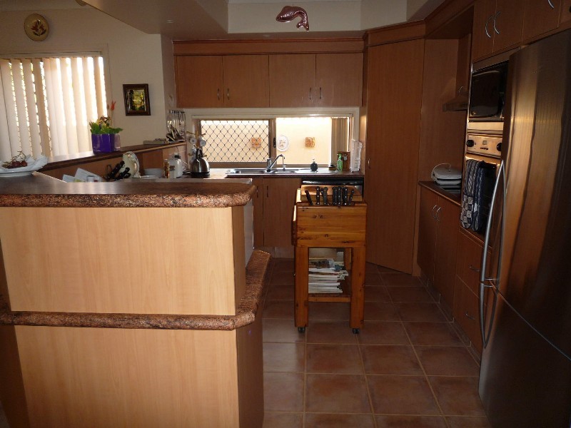 25 Nottinghill Gate Drive, Arundel QLD 4214