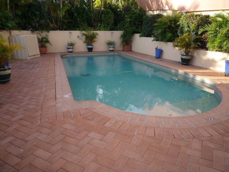 25 Nottinghill Gate Drive, Arundel QLD 4214