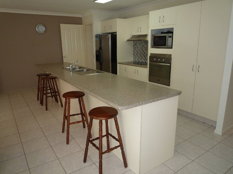 8 Driftwood Place, Parkwood QLD 4214