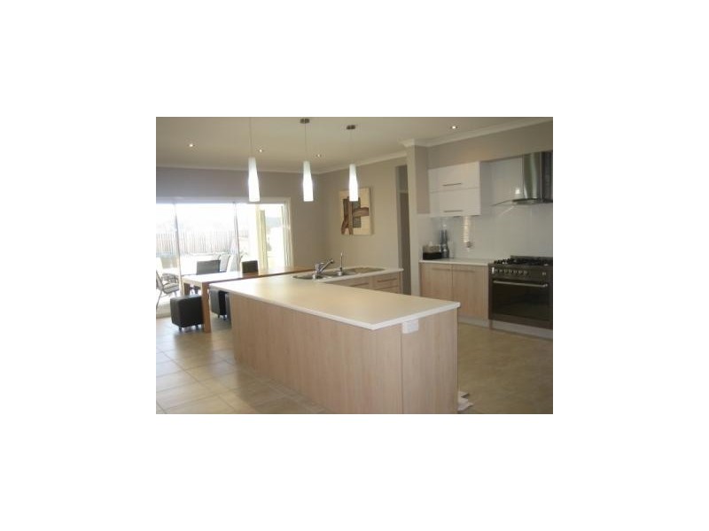 76 Salvado Drive, Pacific Pines QLD 4211