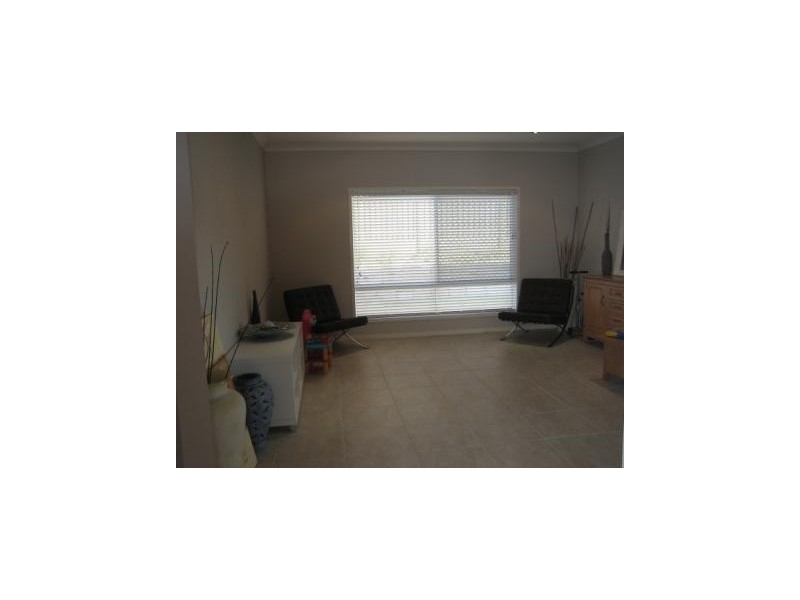 76 Salvado Drive, Pacific Pines QLD 4211