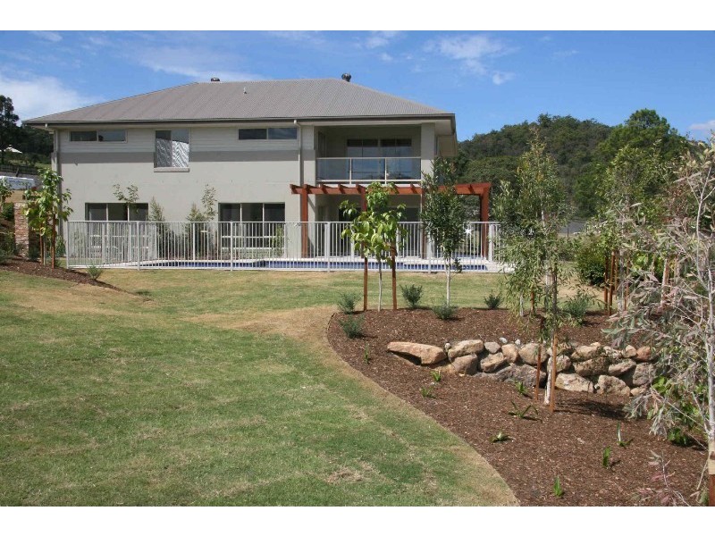 9 Greenacre Way, Maudsland QLD 4210