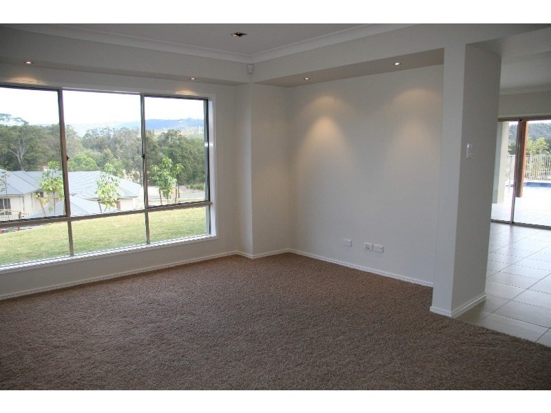 9 Greenacre Way, Maudsland QLD 4210