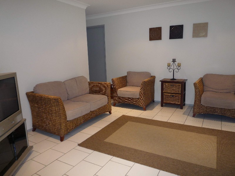 79 Greenacre Drive, Parkwood QLD 4214