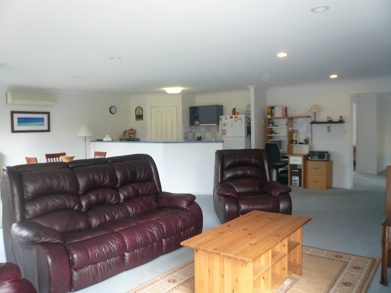 18 Blackwattle CCourt, Arundel QLD 4214