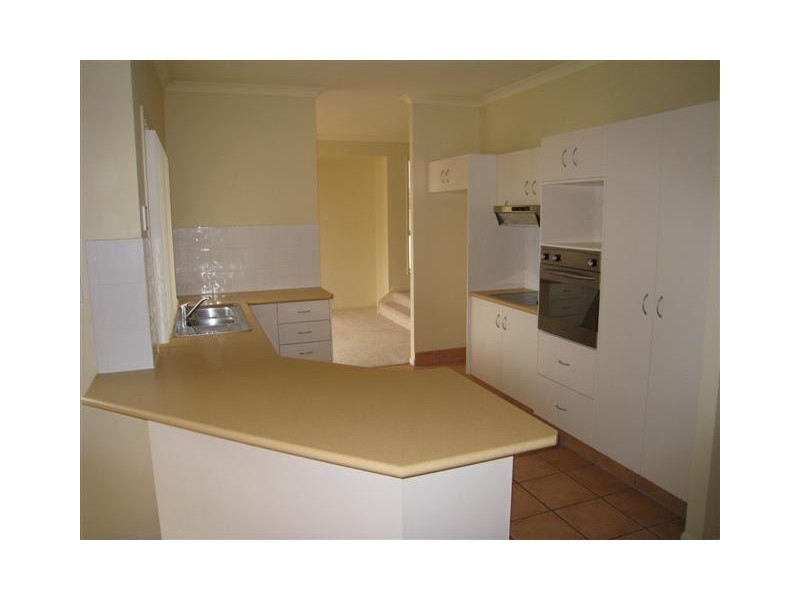 63 Ingles Circuit, Arundel QLD 4214