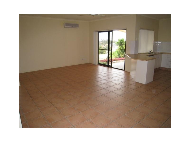 63 Ingles Circuit, Arundel QLD 4214