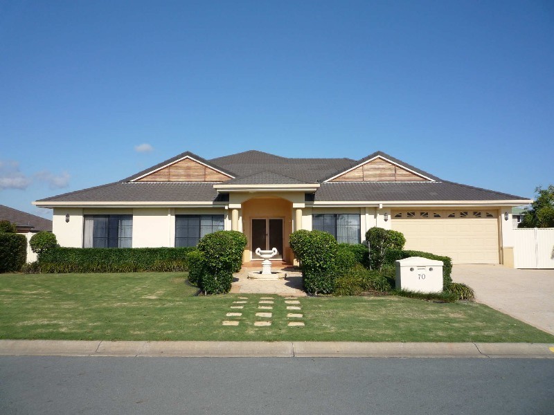 70 Ingles Circuit, Arundel QLD 4214
