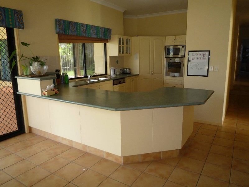 70 Ingles Circuit, Arundel QLD 4214