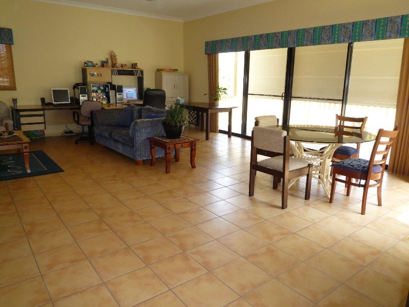 70 Ingles Circuit, Arundel QLD 4214