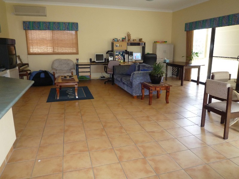 70 Ingles Circuit, Arundel QLD 4214