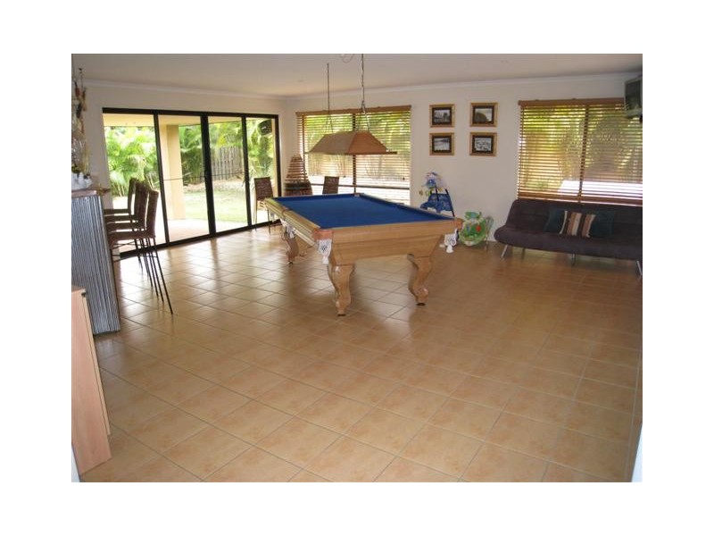 45 Nottinghill Gate Drive, Arundel QLD 4214