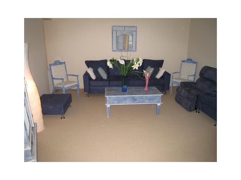 45 Nottinghill Gate Drive, Arundel QLD 4214